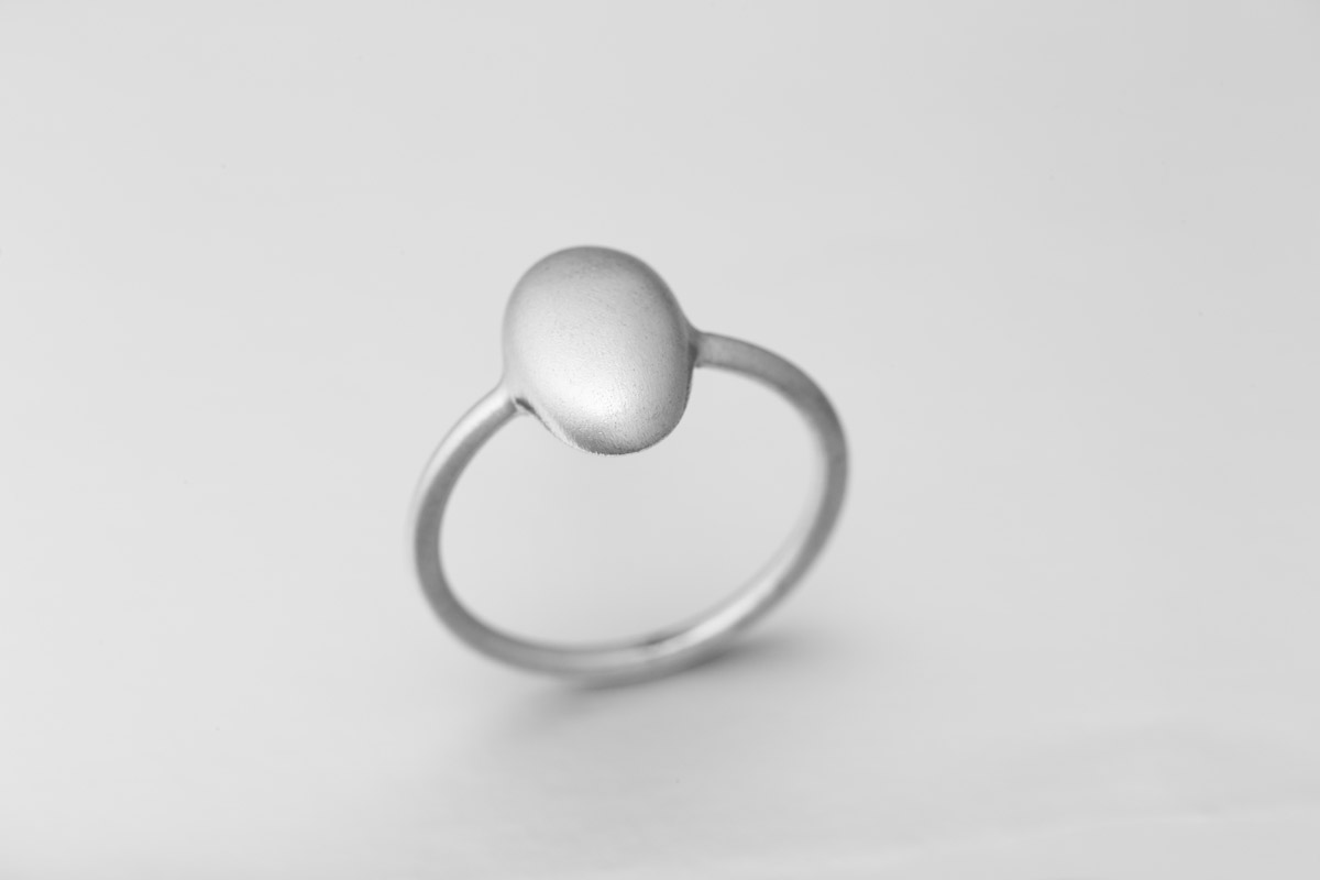 Anillo Veris pequeño plata mate