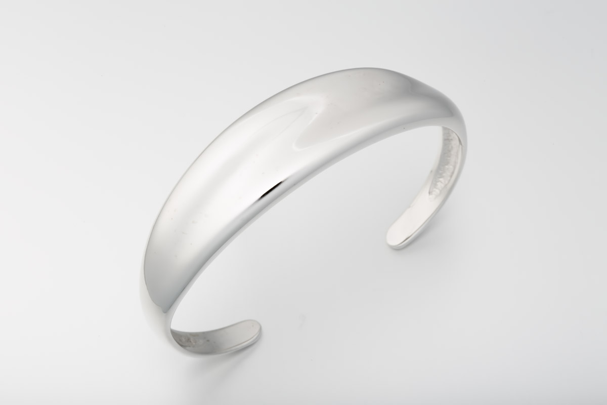 Brazalete Nubium plata brillo